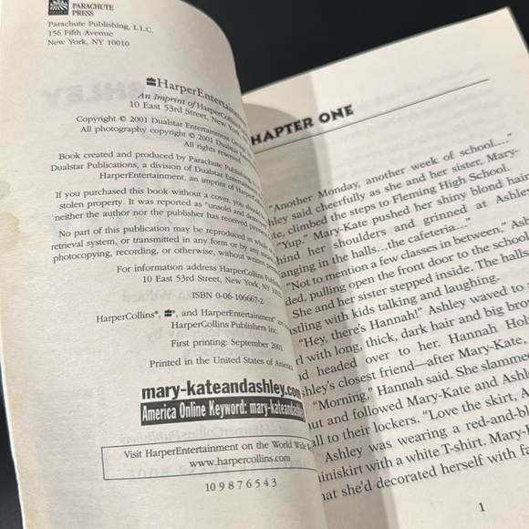 Mary-Kate & Ashley Starring in #3: School Dance Party - Paperback Novel - Picture 4 of 7